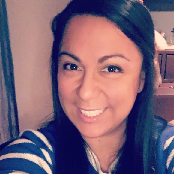 Meet your Posher, Noelia - Picture 1 of 1